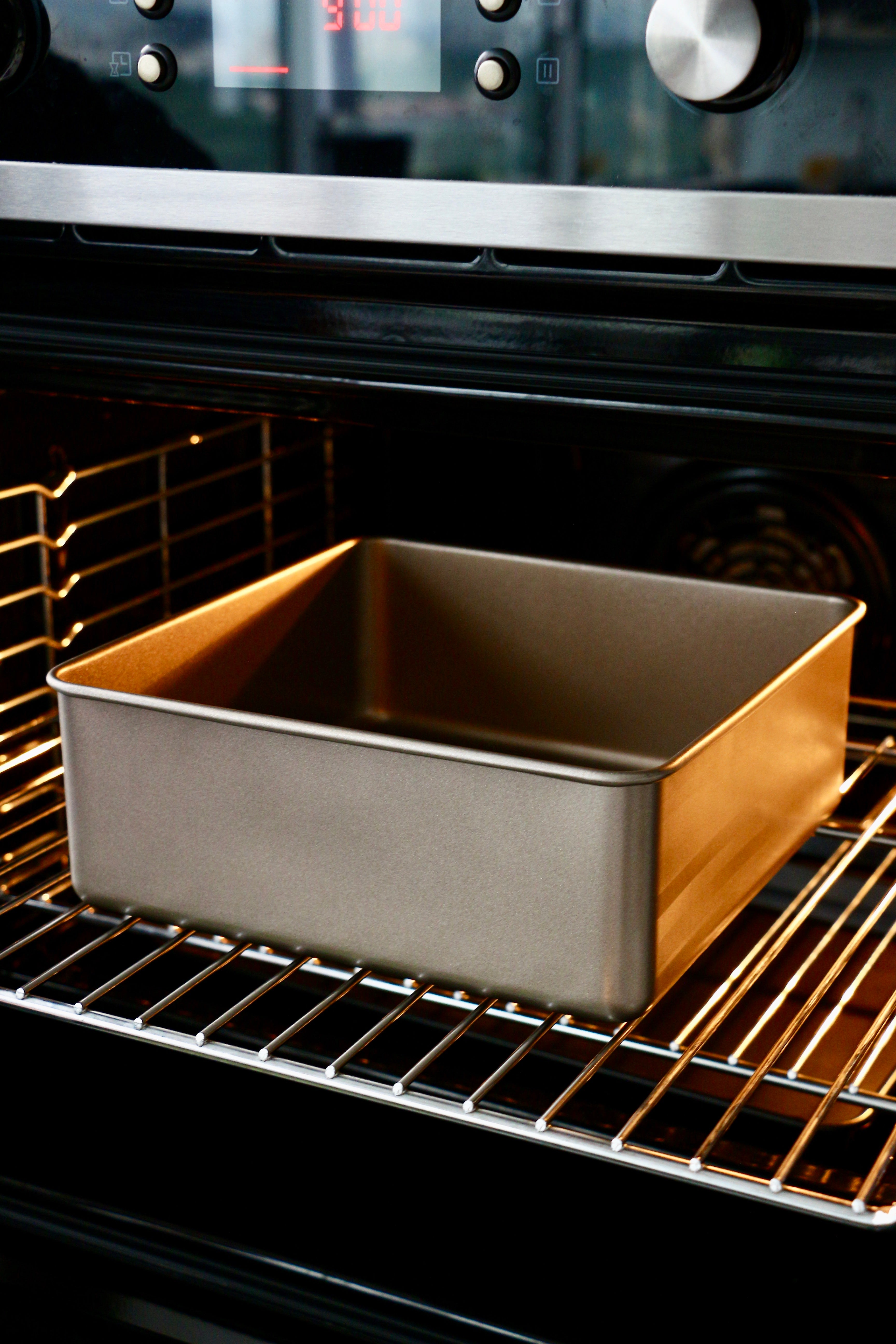 Nonstick Square Cake Pan (Gold)