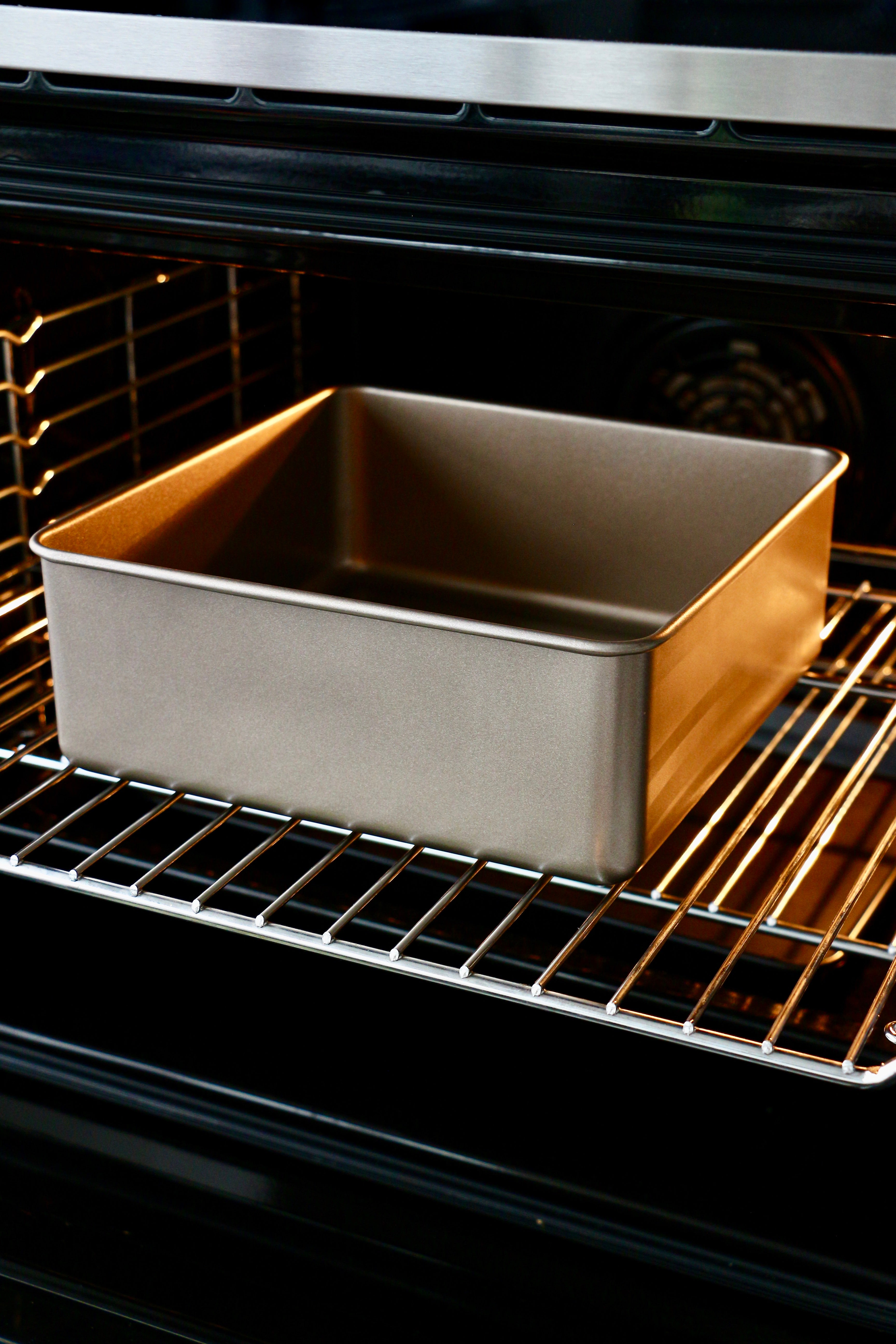 Nonstick Square Cake Pan (Gold)