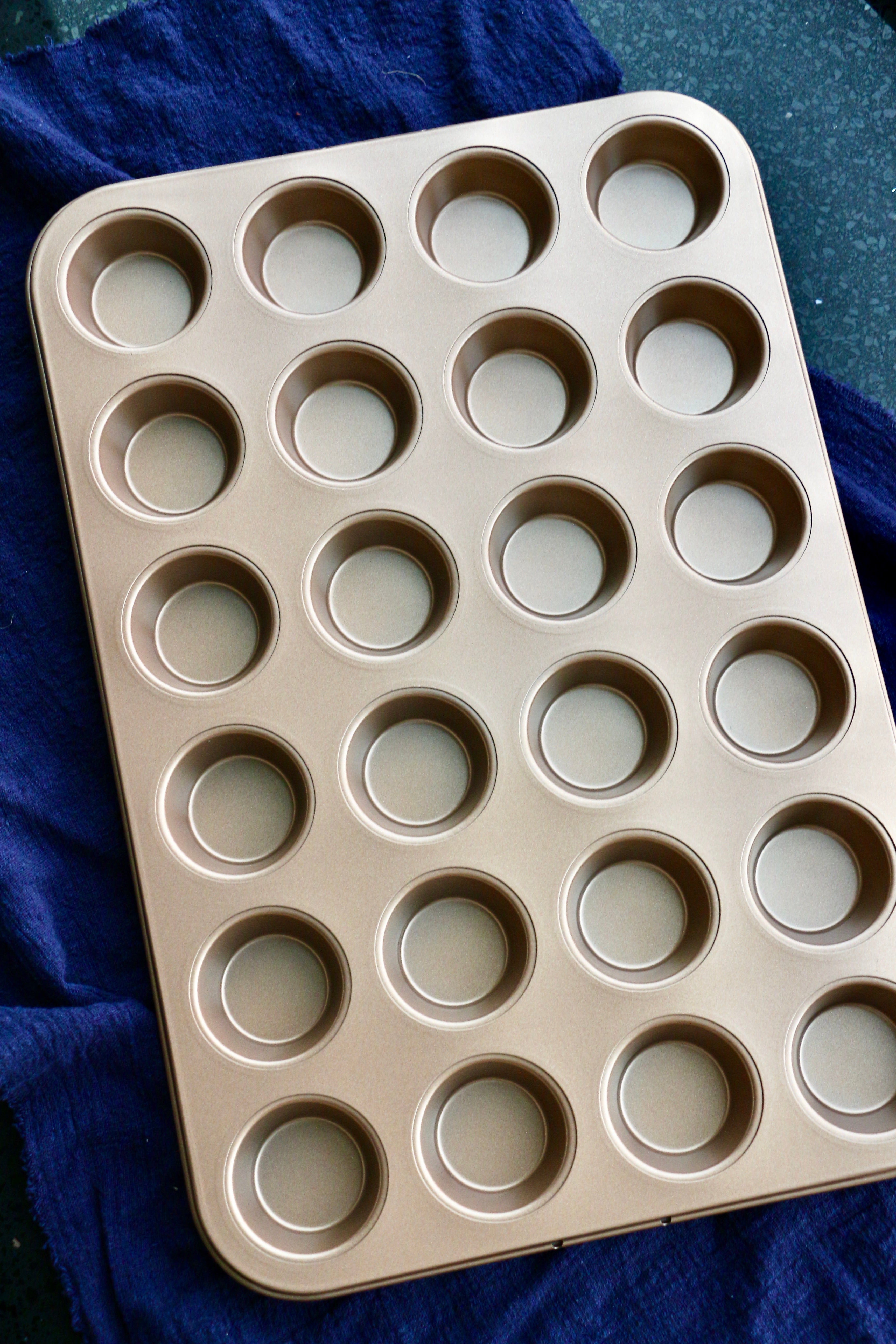 24-Cup Nonstick Mini Muffin/Cupcake Pan (Gold)