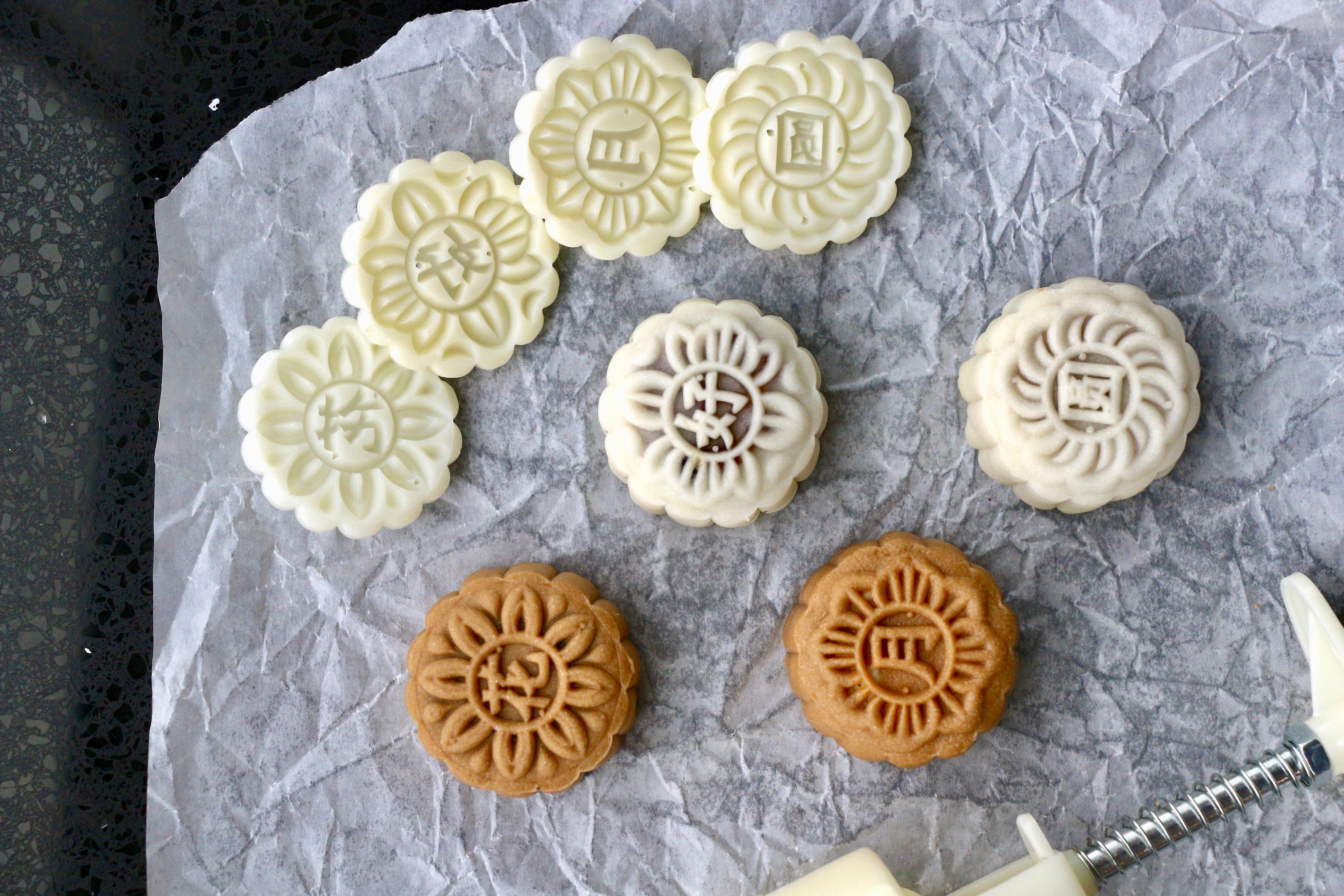Mooncake Mold, Assorted (50g–60g, 4-6 Designs)