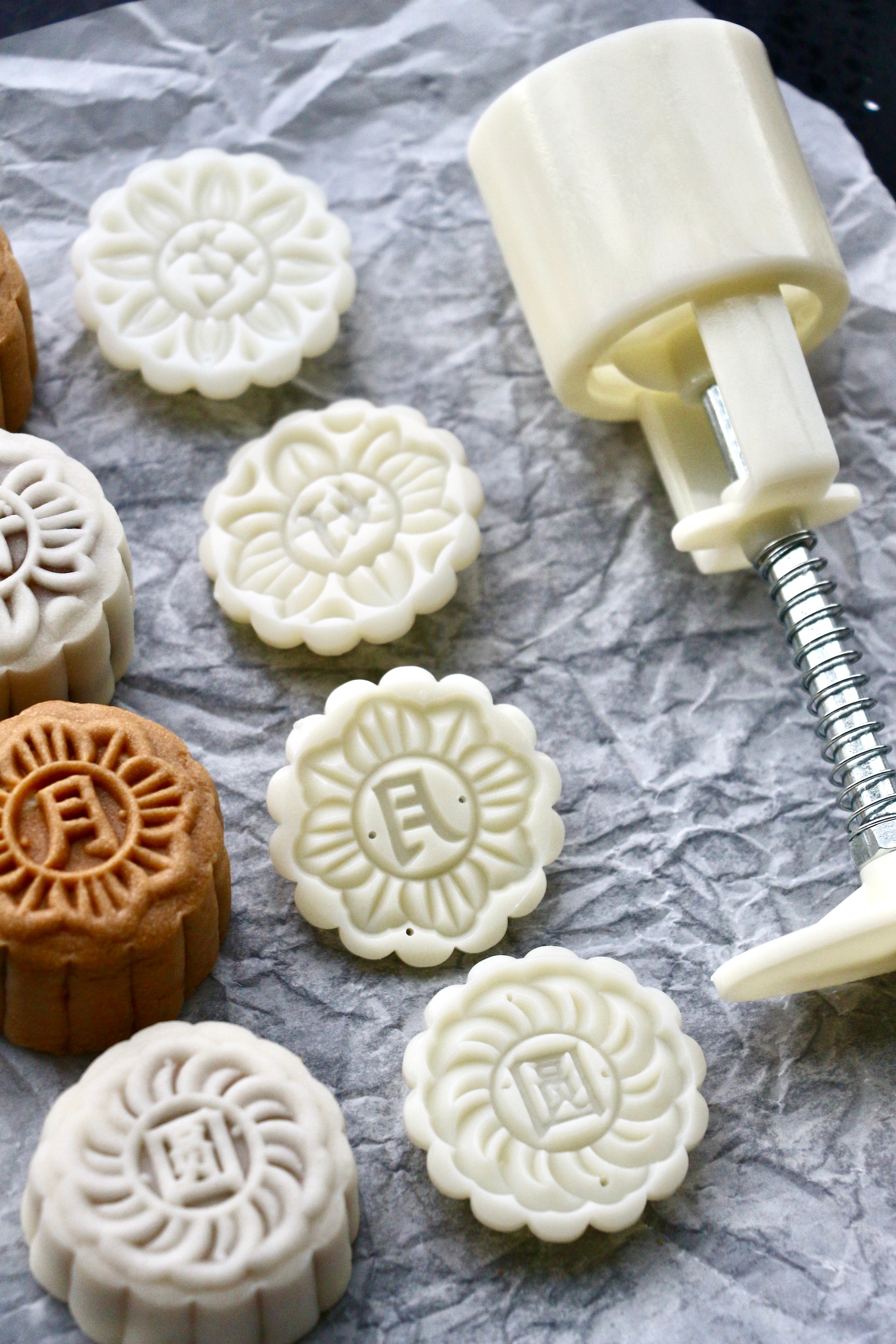 Mooncake Mold, Assorted (50g–60g, 4-6 Designs)