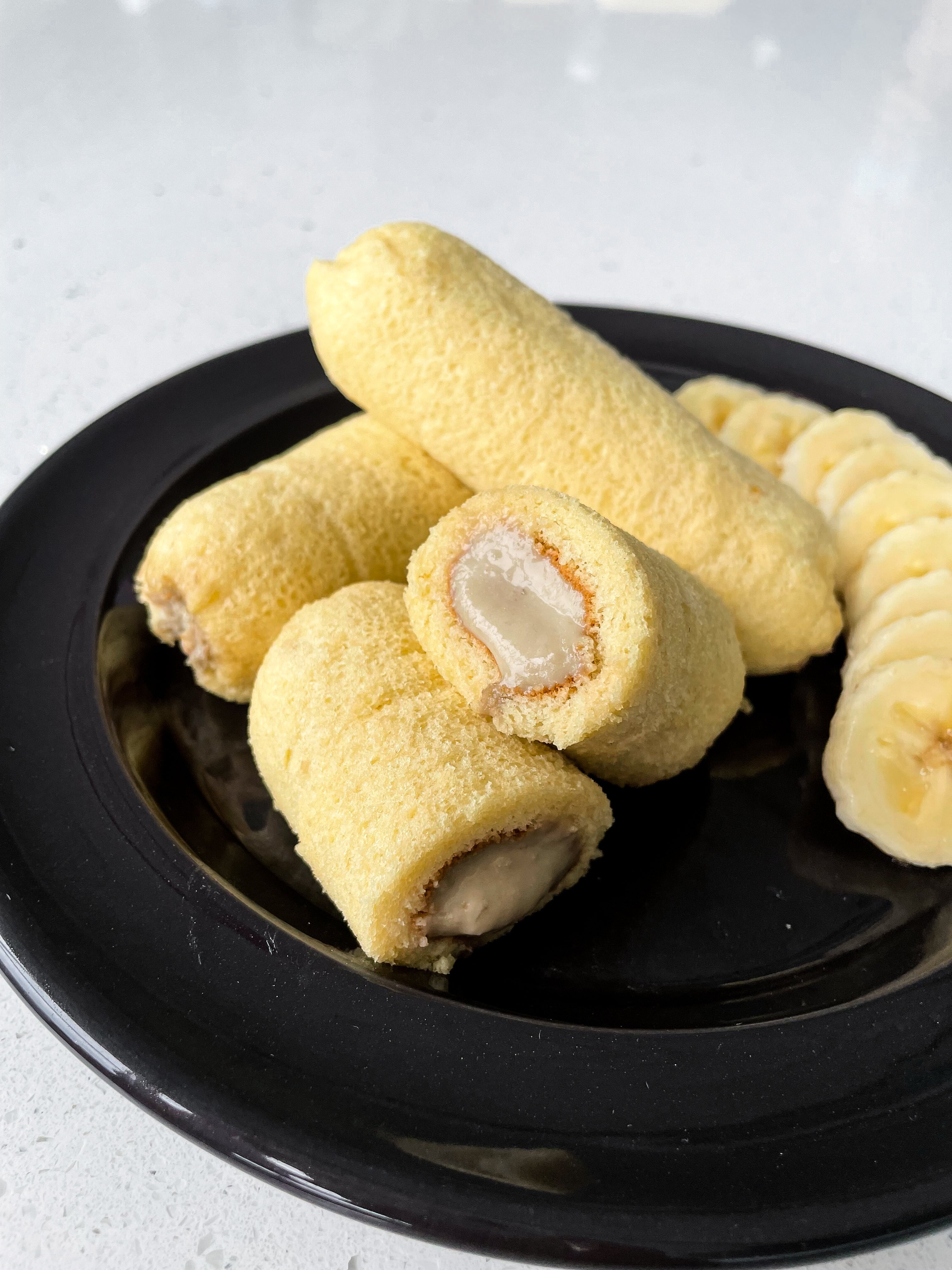 Tokyo-Banana Inspired Vanilla Sponge Cake w/ Banana Custard | Baking Kit | makes 6x servings