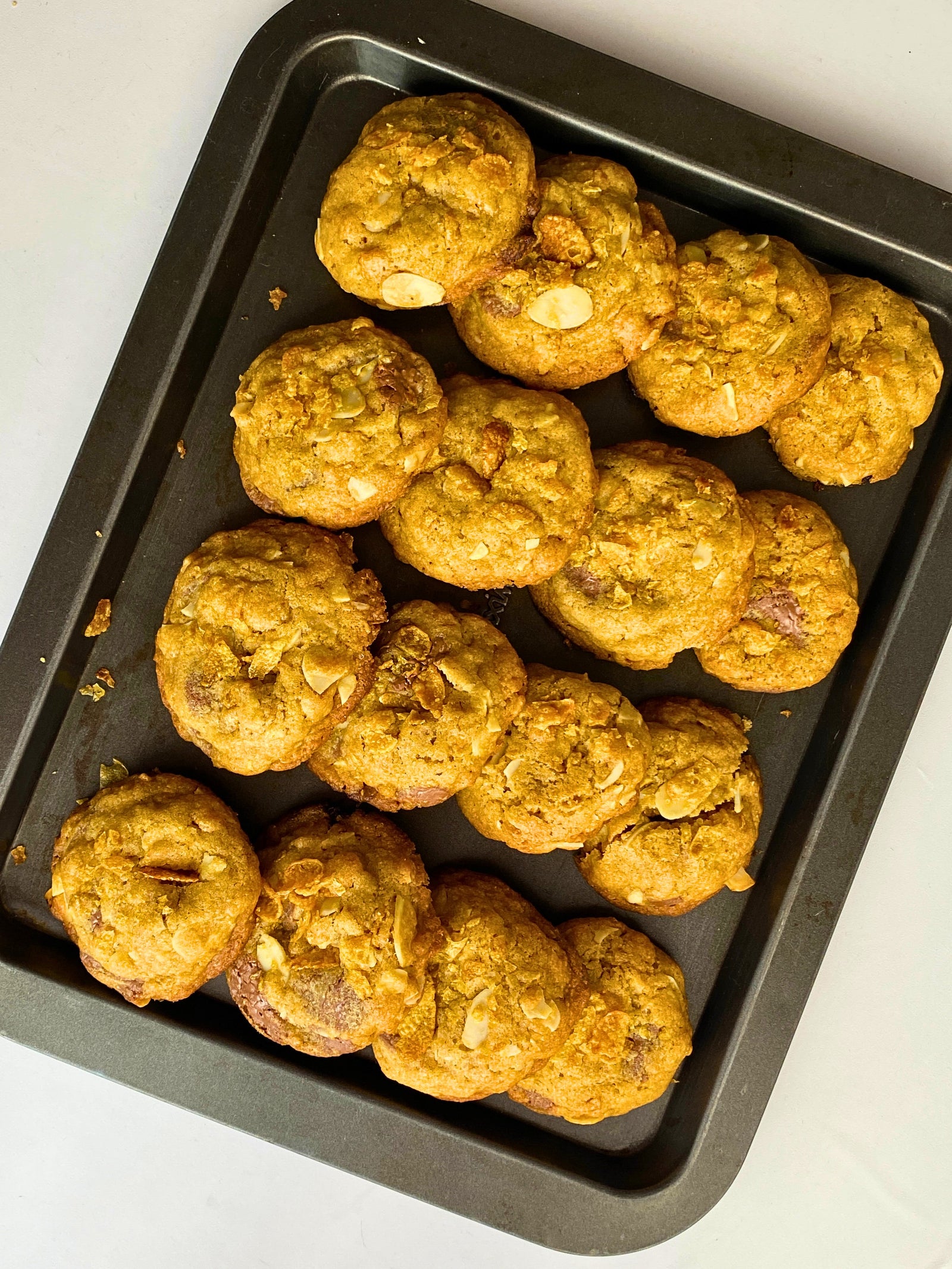 Crunch & Choc Craze | Cornflakes, Milk Choc, & Almonds Cookies (~20 cookies)