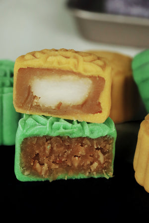Tropical Tradition | Makes ~32x No-Bake Snowskin Mooncakes | Mango-Coconut Mochi | Ondeh Ondeh