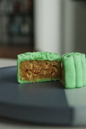 Tropical Tradition | Makes ~32x No-Bake Snowskin Mooncakes | Mango-Coconut Mochi | Ondeh Ondeh