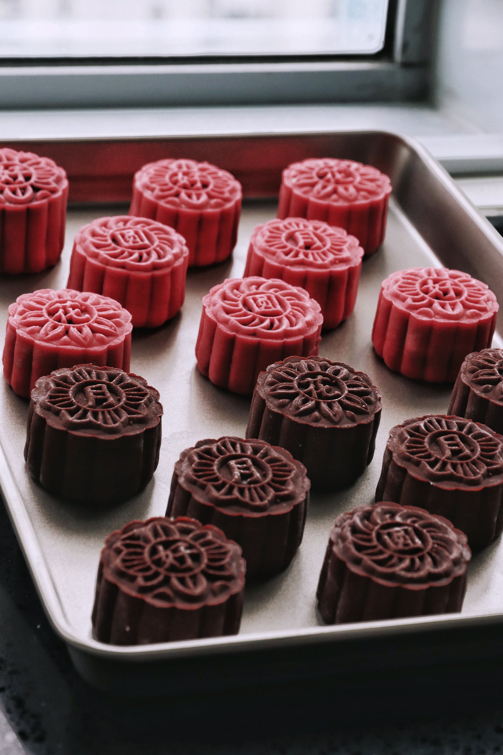 Moonlight O' Choc | Makes ~32x No-Bake Snowskin Mooncakes | Strawberry Cocoa Crisp | Cookies & Cream