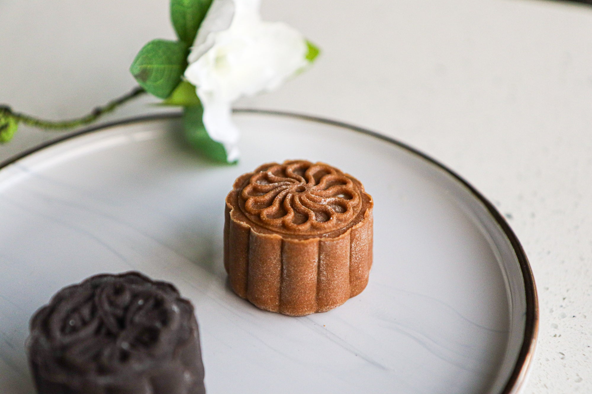 Midnight Orchard | Makes ~32x No-Bake Snowskin Mooncakes | Coffee, Hazelnut, Dark & White Chocolate | Strawberry, Oreo, Agar Agar |