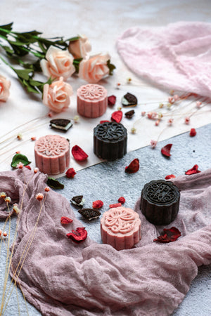Midnight Gardens | Makes ~32x No-Bake Snowskin Mooncakes | Strawberry, Rose, Cranberries, White Chocolate | Strawberry, Oreo, Agar Agar