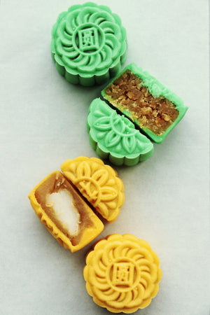 Tropical Tradition | Makes ~32x No-Bake Snowskin Mooncakes | Mango-Coconut Mochi | Ondeh Ondeh