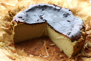 Hojicha (Roasted Green Tea) Basque Burnt Cheesecake | Baking Kit | makes 1x 7" cake