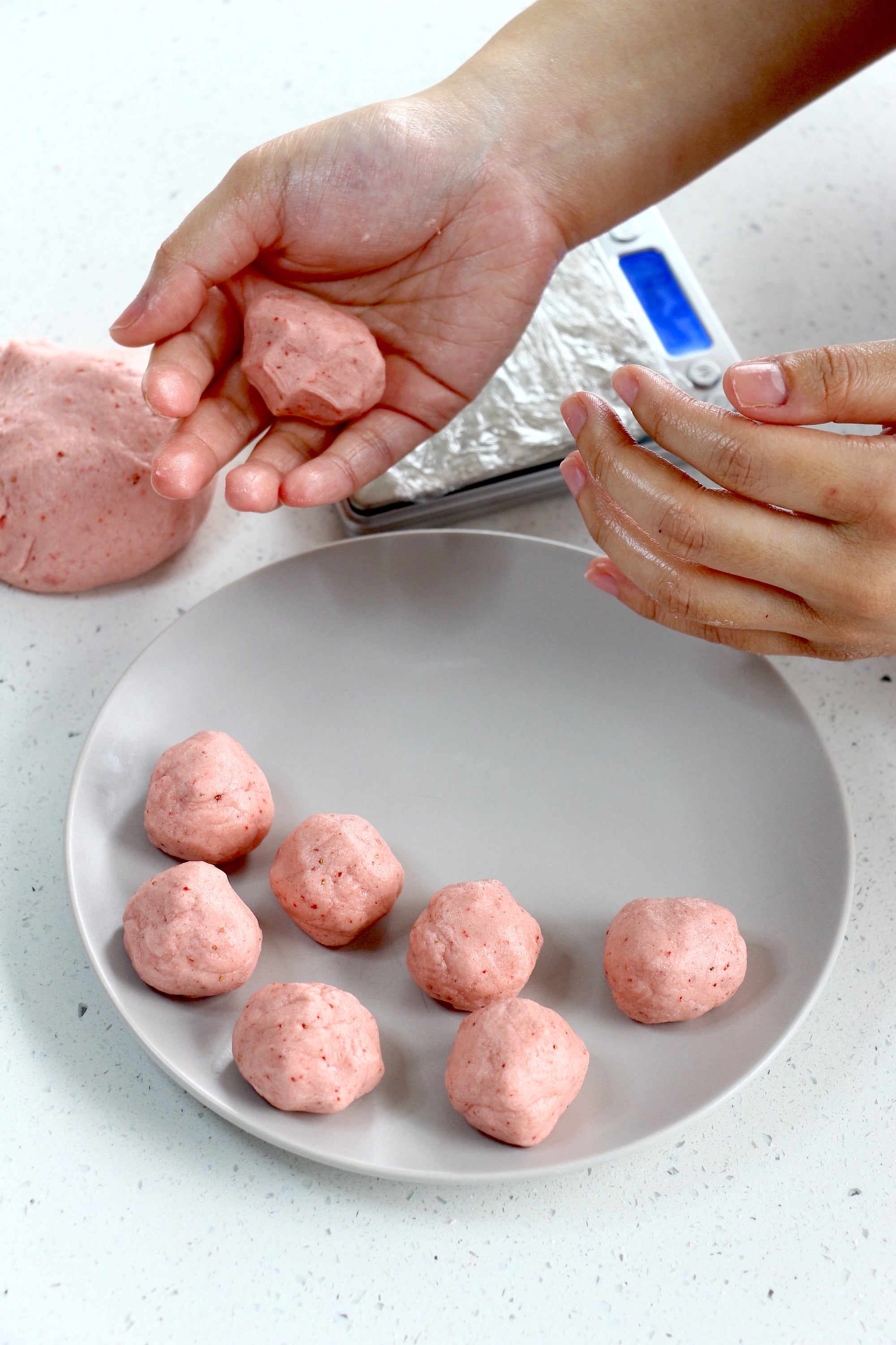 Midnight Gardens | Makes ~32x No-Bake Snowskin Mooncakes | Strawberry, Rose, Cranberries, White Chocolate | Strawberry, Oreo, Agar Agar