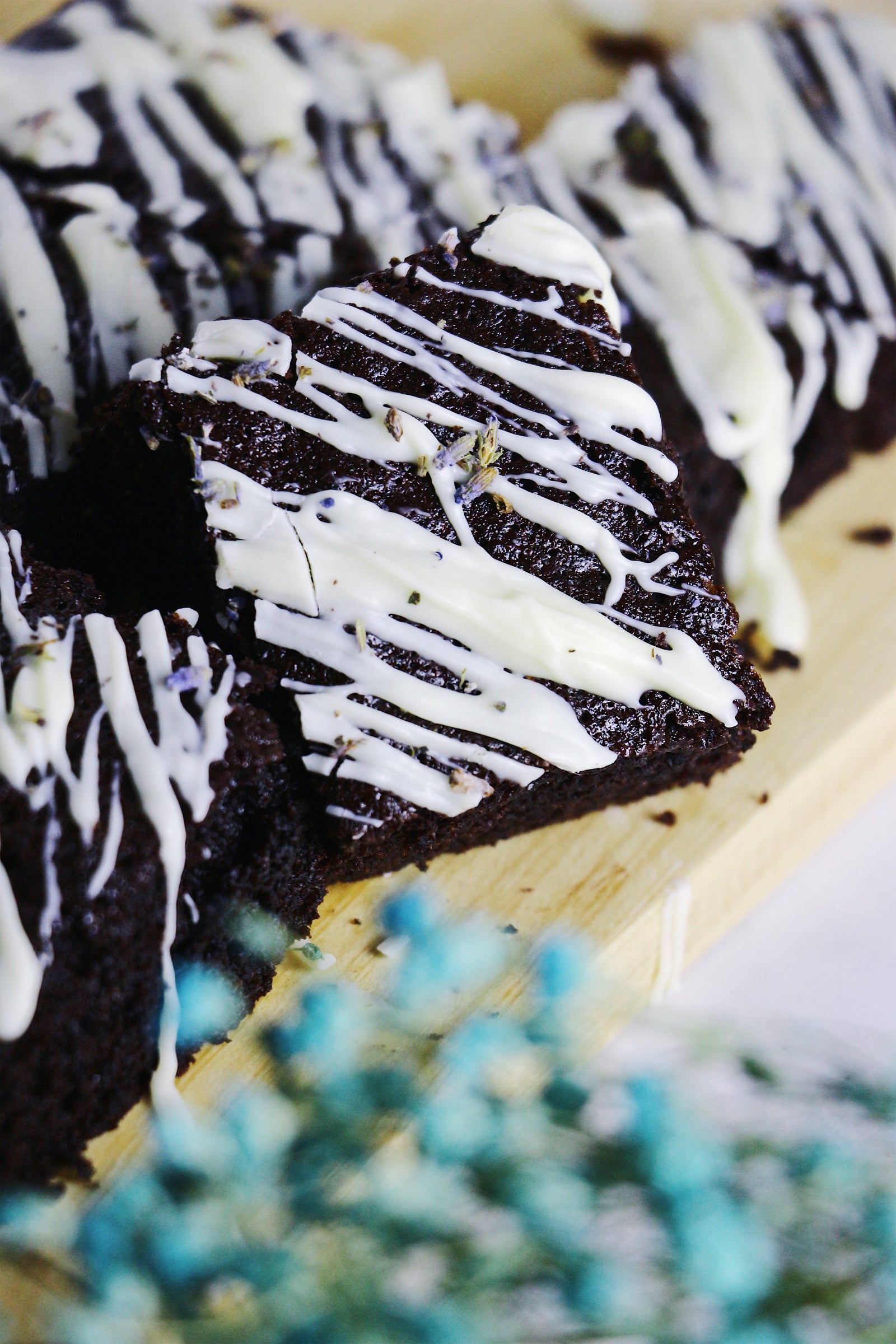 Lavin’ Lavender | Lavender & White Chocolate Brownies (~16 slices)