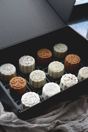 Mooncake Boxes (Set of 25 small / Set of 15 Big)
